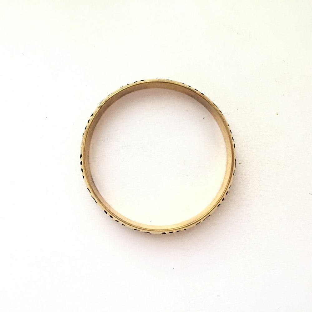 Gold-coloured metal bracelet
